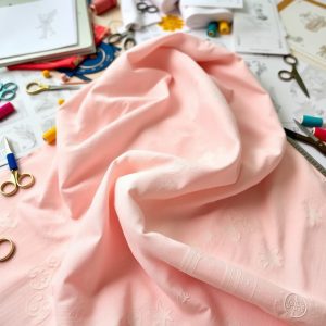 پارچه کتان فرانسوی چیست و چه استفاده هایی در خیاطی می شود