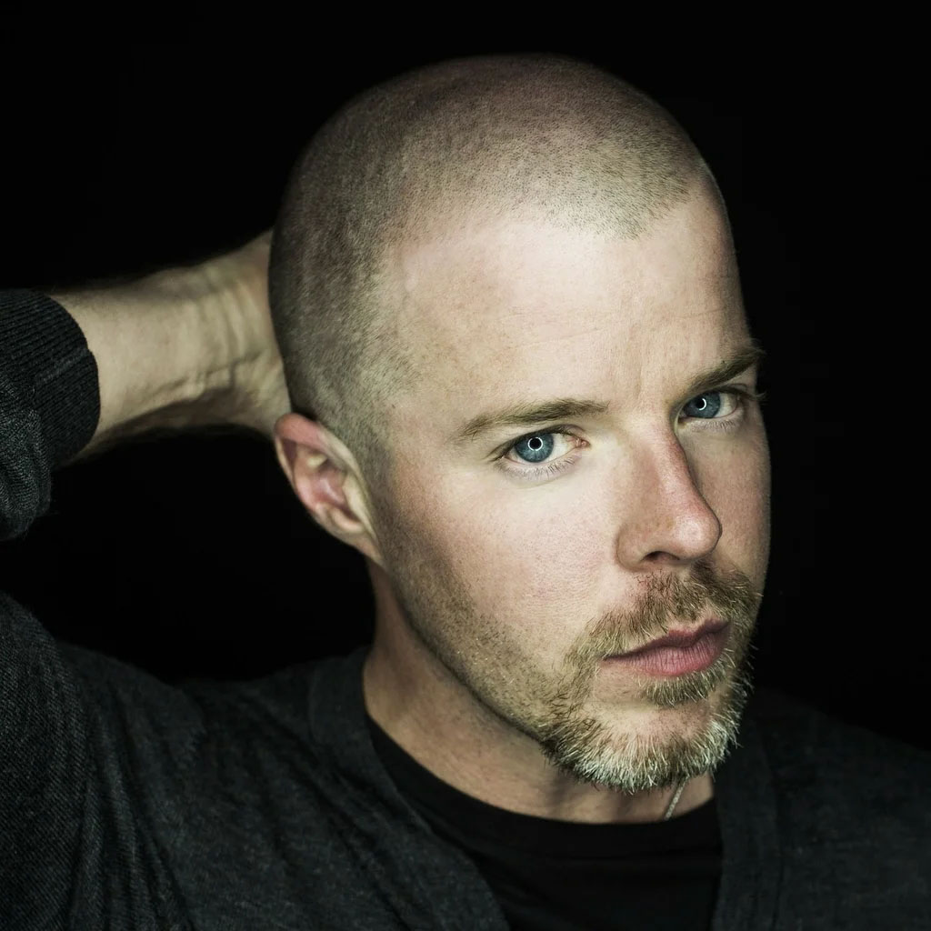 زندگی نامه الکساندر مک کویین (Alexander McQueen) طراح مد لباس مشهور